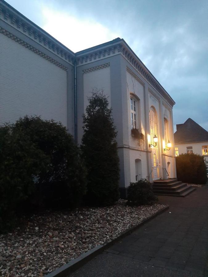 Wohnen Im Alten Amtsgericht Im Herzen Von クサンテン エクステリア 写真