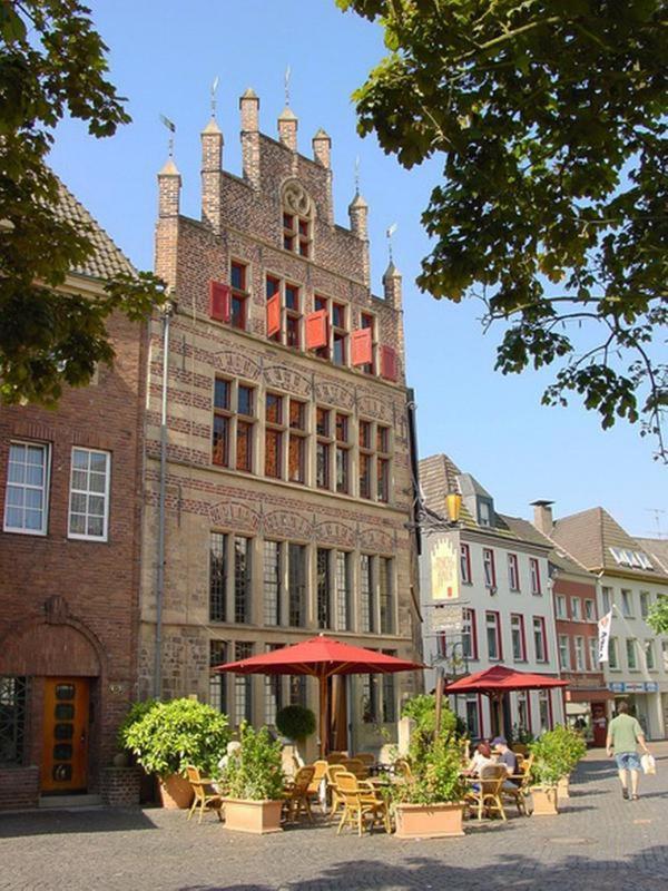 Wohnen Im Alten Amtsgericht Im Herzen Von クサンテン エクステリア 写真
